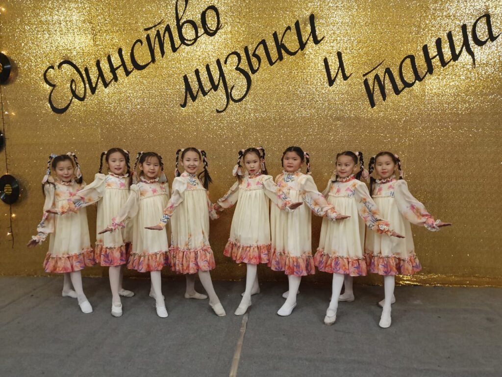 Народный танцевальный коллектив «Махтал» (7-10 лет)